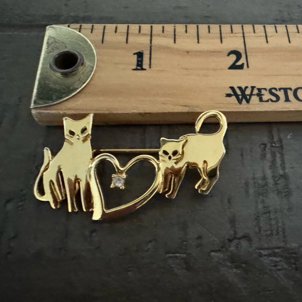 Vintage Gold Cat Brooch with Heart Design